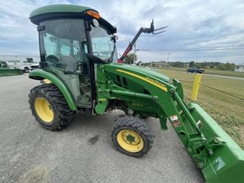 Main image John Deere 3039R