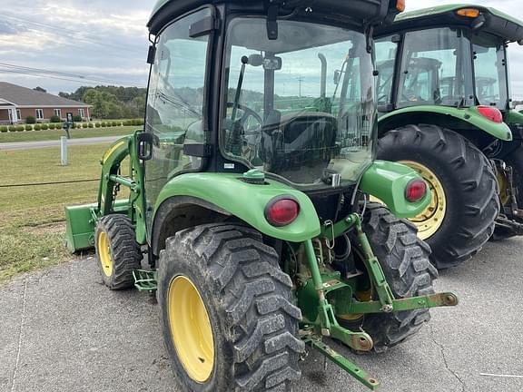 Image of John Deere 3039R equipment image 4