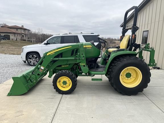 Image of John Deere 3039R equipment image 1