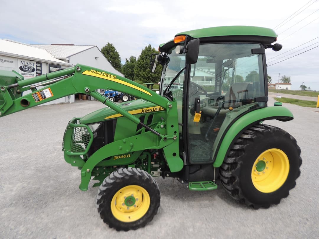Image of John Deere 3046R Primary image