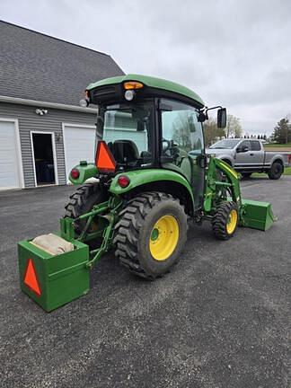Image of John Deere 3046R equipment image 3
