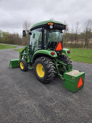 Image of John Deere 3046R equipment image 2