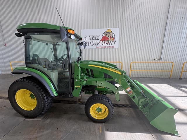 Image of John Deere 3046R equipment image 3