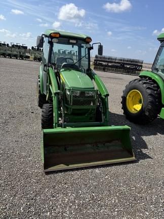 Image of John Deere 3046R Image 1