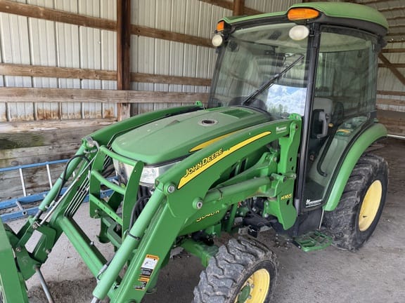 2014 John Deere 3046R Equipment Image0