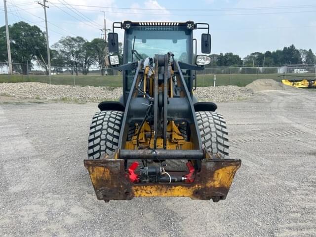 Image of John Deere 304K equipment image 2