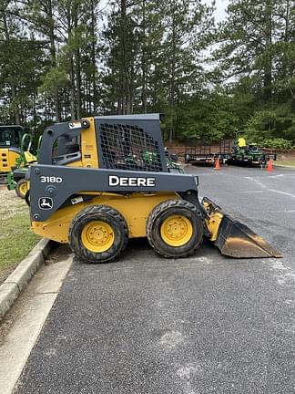 Image of John Deere 318D equipment image 1