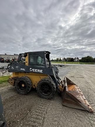 Image of John Deere 318E equipment image 1