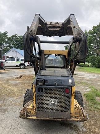 Image of John Deere 318E equipment image 2