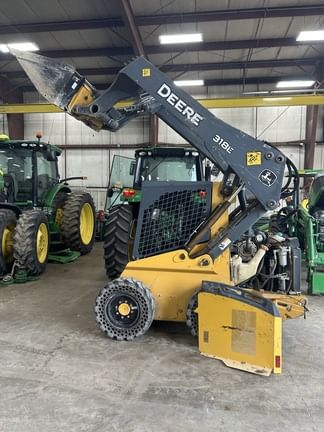 2014 John Deere 318E Equipment Image0