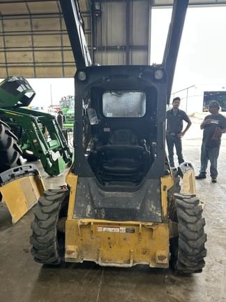Image of John Deere 318E equipment image 3