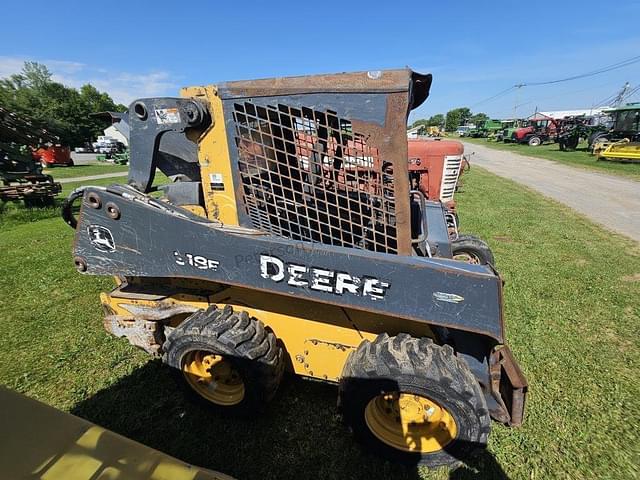 Image of John Deere 318E equipment image 1
