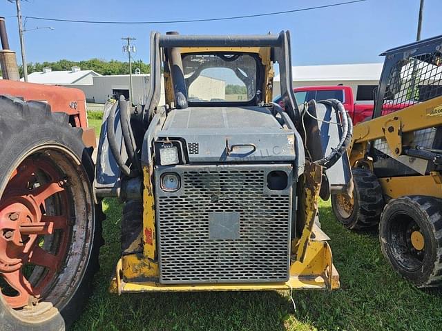 Image of John Deere 318E equipment image 3