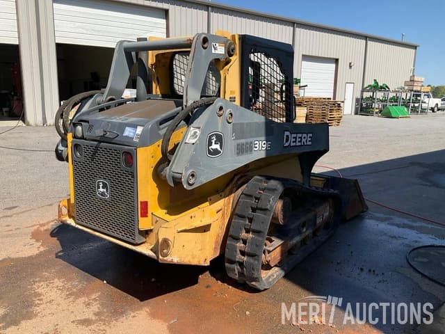 Image of John Deere 319E equipment image 4