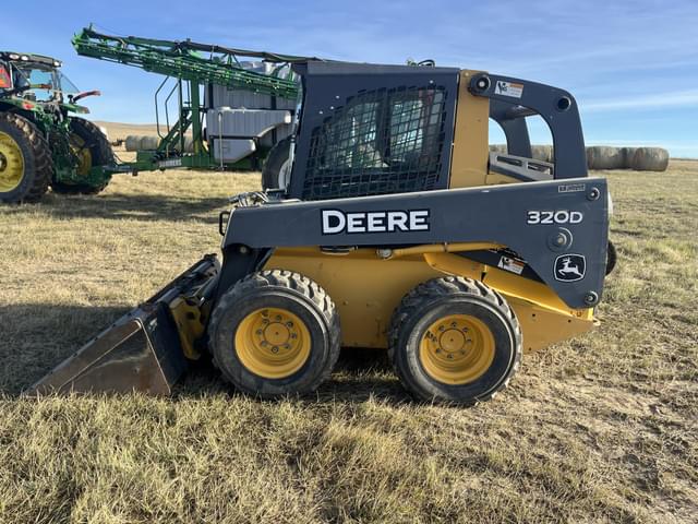 Image of John Deere 320D equipment image 2