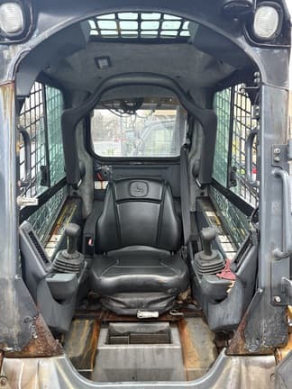 Image of John Deere 320E equipment image 4