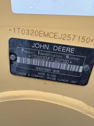 Image of John Deere 320E equipment image 4