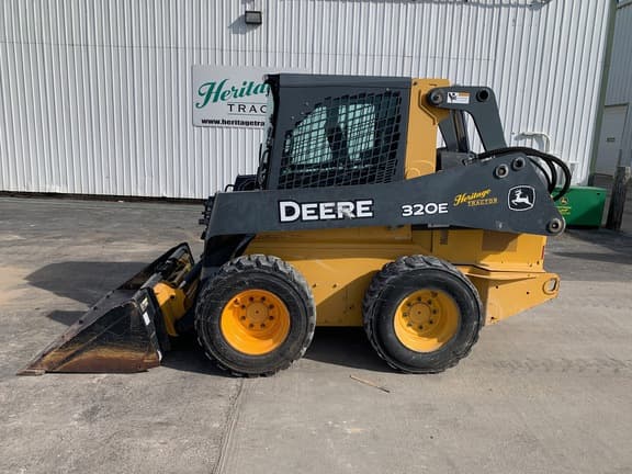 Image of John Deere 320E equipment image 1