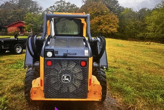 Image of John Deere 320E equipment image 2
