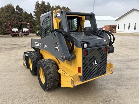 Image of John Deere 320E equipment image 2