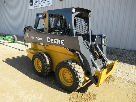 Image of John Deere 320E equipment image 1