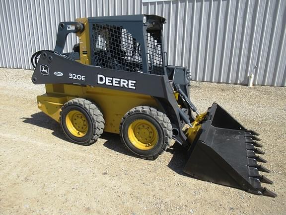 Image of John Deere 320E Primary image