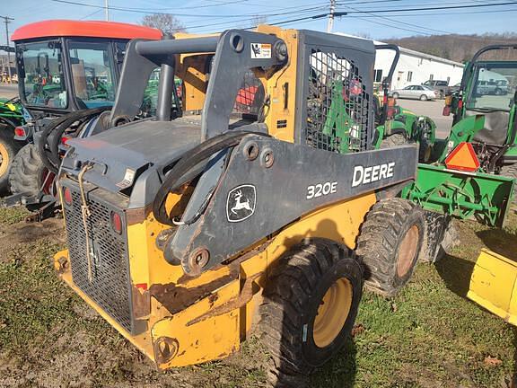 Image of John Deere 320E equipment image 1