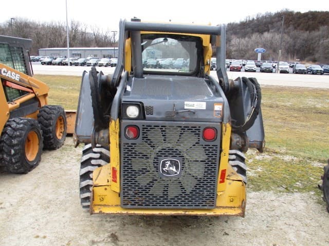 Image of John Deere 320E equipment image 3