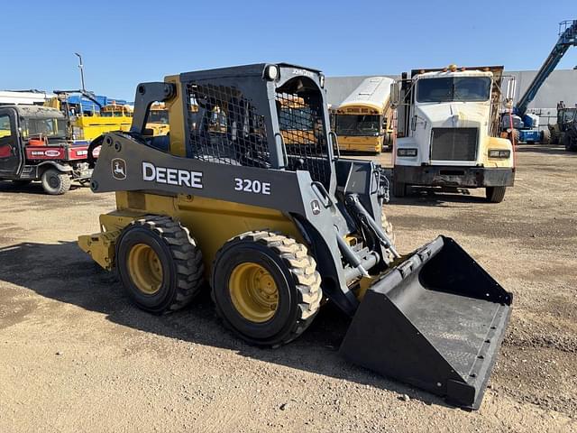 Image of John Deere 320E equipment image 1