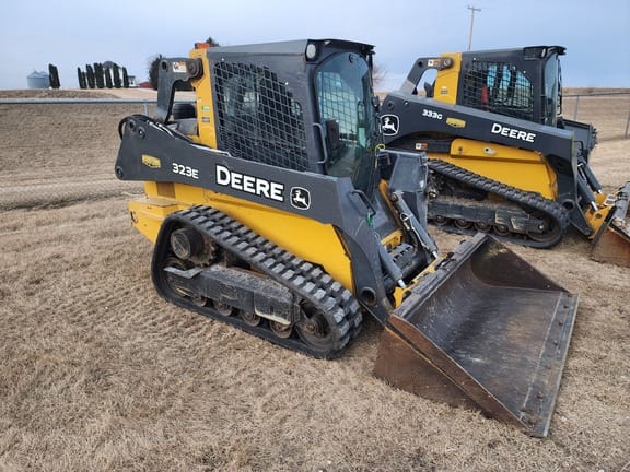 Main image John Deere 323E