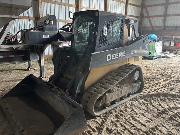 2014 John Deere 323E Equipment Image0