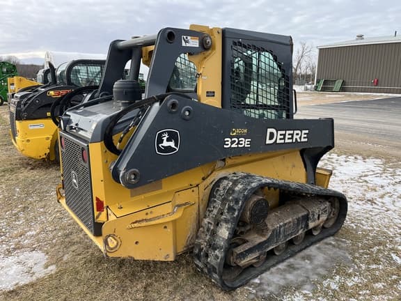 Image of John Deere 323E equipment image 3