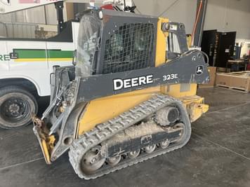 Main image John Deere 323E
