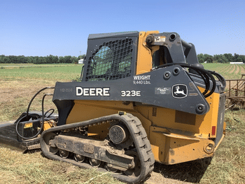 Main image John Deere 323E