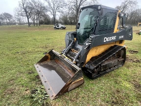 Image of John Deere 323E equipment image 3