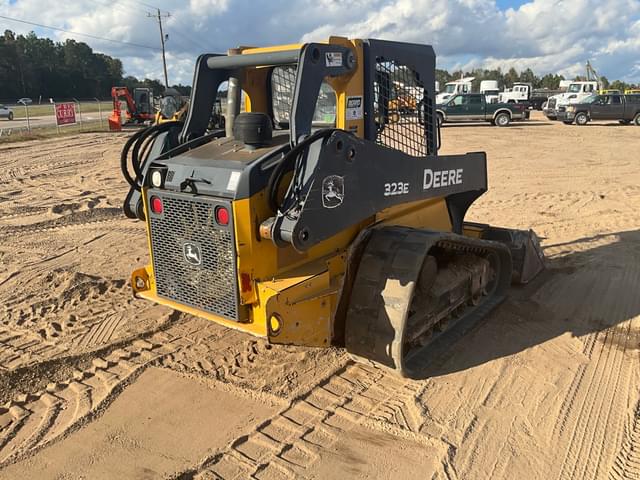 Image of John Deere 323E equipment image 4