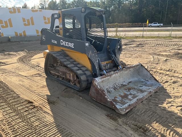 Image of John Deere 323E equipment image 2