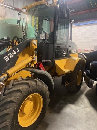 Image of John Deere 324J equipment image 2