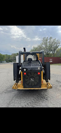 Image of John Deere 326E equipment image 3