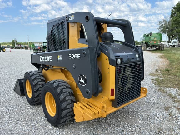 Image of John Deere 326E equipment image 2