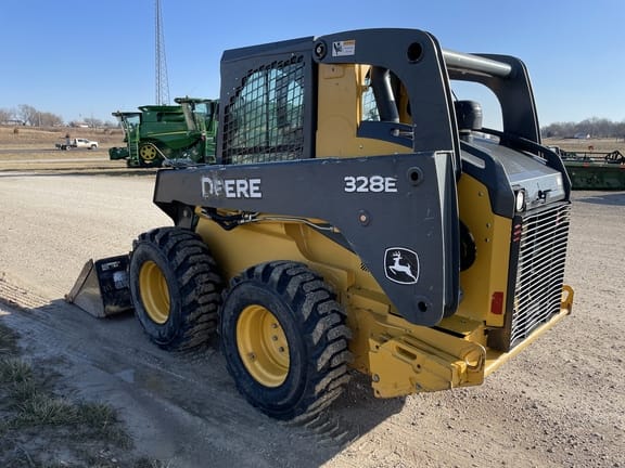 Main image John Deere 328E