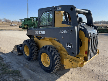 Main image John Deere 328E