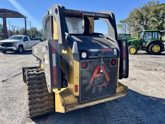Image of John Deere 329E equipment image 3