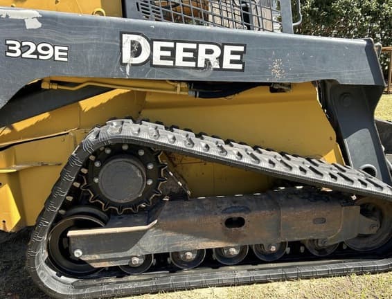 Image of John Deere 329E equipment image 4