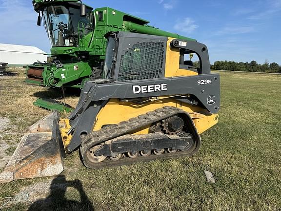 Image of John Deere 329E equipment image 4