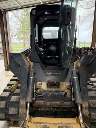 2014 John Deere 333E Equipment Image0