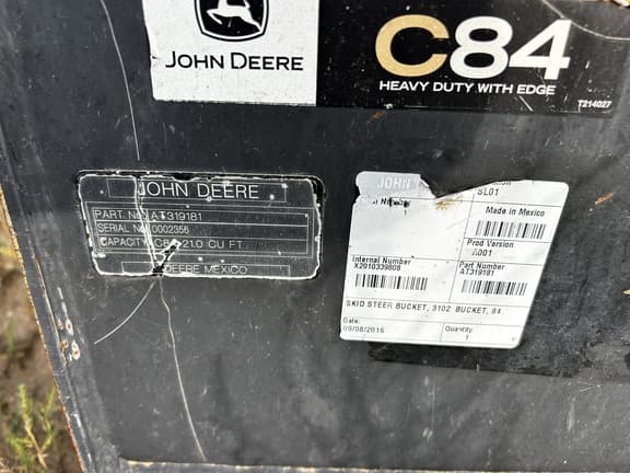 Image of John Deere 333E equipment image 4