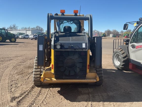 Image of John Deere 333E equipment image 3