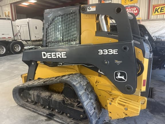 Image of John Deere 333E equipment image 1