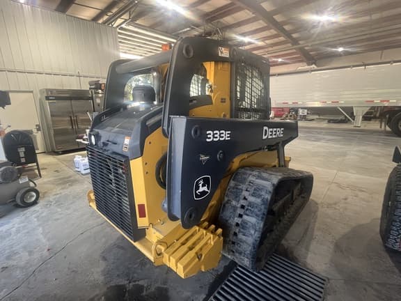 Image of John Deere 333E equipment image 3